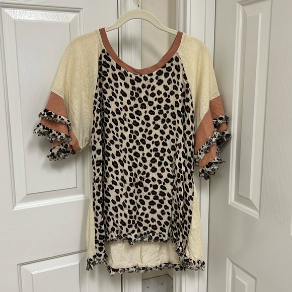 Umgee Tops - Umgee cheetah top plus sizes
